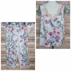 Secret Treasures Floral Lace Satin Pajama Set Size XL Feminine Pretty Capri Pant